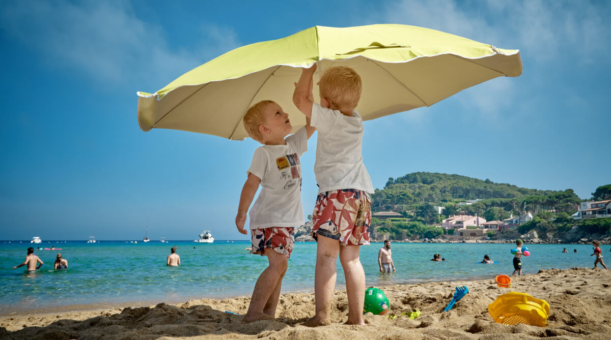 wakacje na plaży - parasol plażowy
